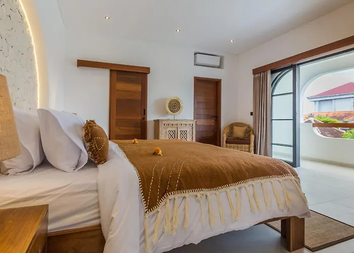 Luna 4br Dual Living, Pool & Bbq * Seminyak
