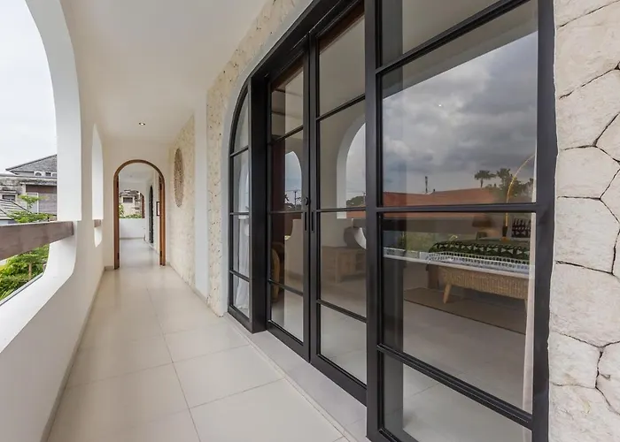 Luna 4br Dual Living, Pool & Bbq Villa *