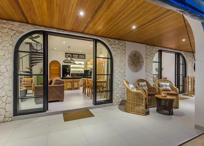 Luna 4br Dual Living, Pool & Bbq * Seminyak