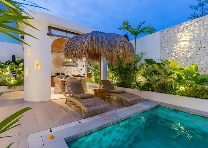 Villa Luna 4br Dual Living, Pool & Bbq Seminyak