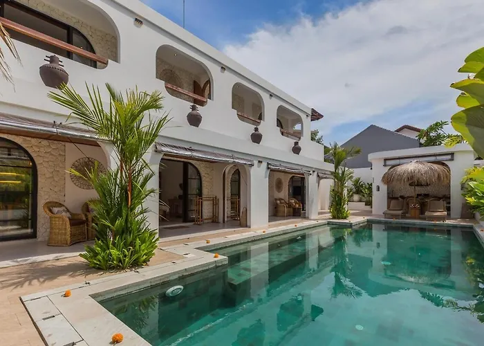 Luna 4br Dual Living, Pool & Bbq Seminyak