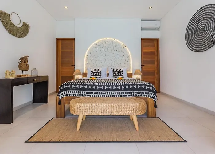 Luna 4br Dual Living, Pool & Bbq