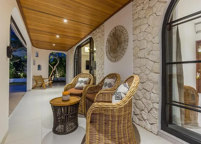 Luna 4br Dual Living, Pool & Bbq スミニャック
