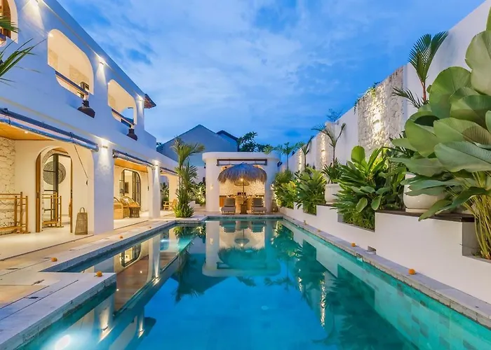 Luna 4br Dual Living, Pool & Bbq * Seminyak