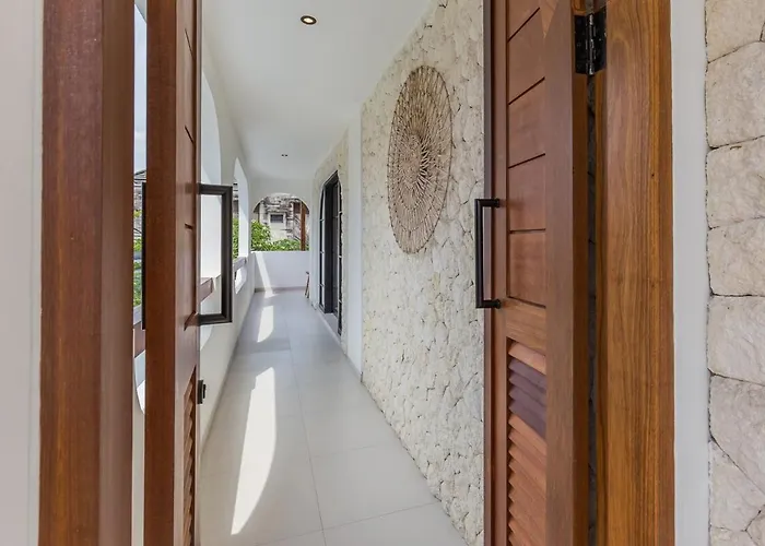 Luna 4br Dual Living, Pool & Bbq Seminyak