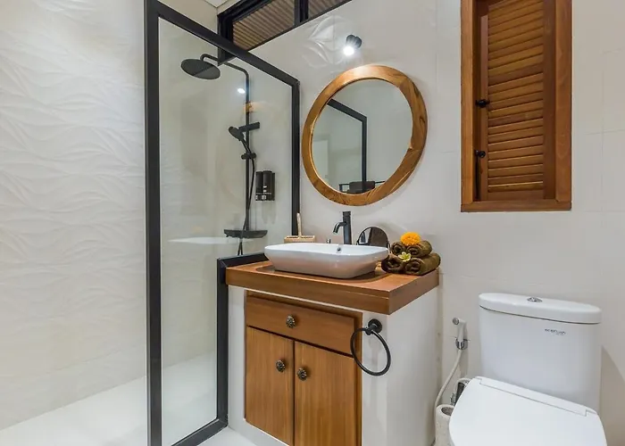 Luna 4br Dual Living, Pool & Bbq * Seminyak
