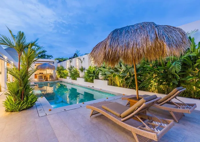 Luna 4br Dual Living, Pool & Bbq Villa